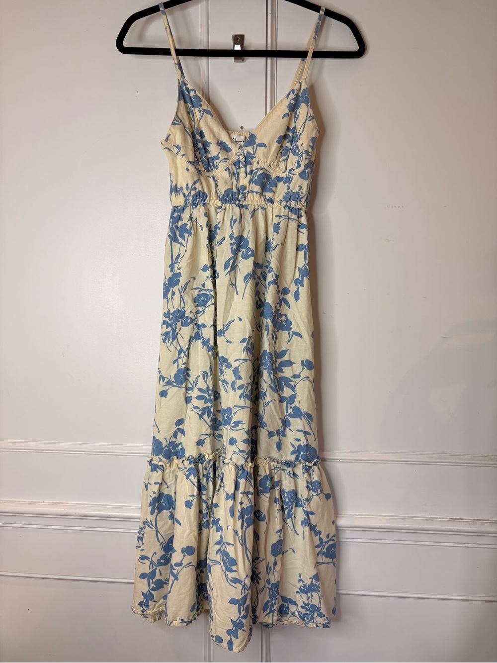 Japna- Women’s Cream Floral Maxi Dress with cornflower Blue Print